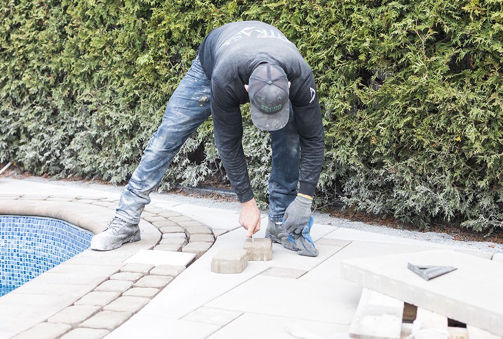 Pourquoi Toujours Engager un Professionnel pour l’Installation de Pavé-Uni